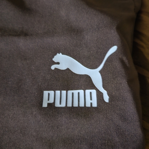 NWT Puma athletic shorts. Blue medium size. - Picture 2 of 4